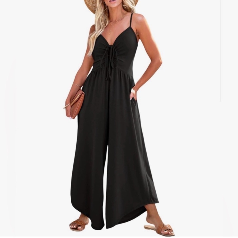 Dokotoo NWT Chic Black Sleeveless Jumpsuit Women’s Size Small